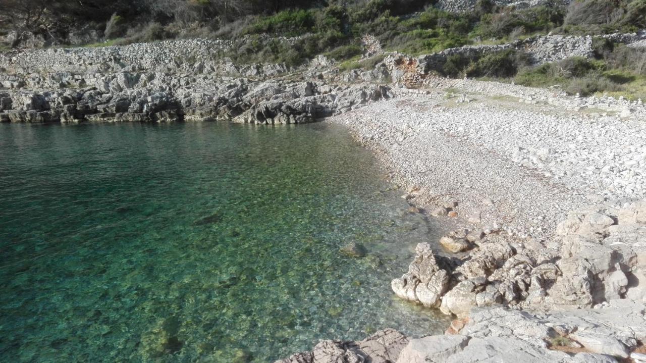 Apartments Veli Losinj Bagian luar foto