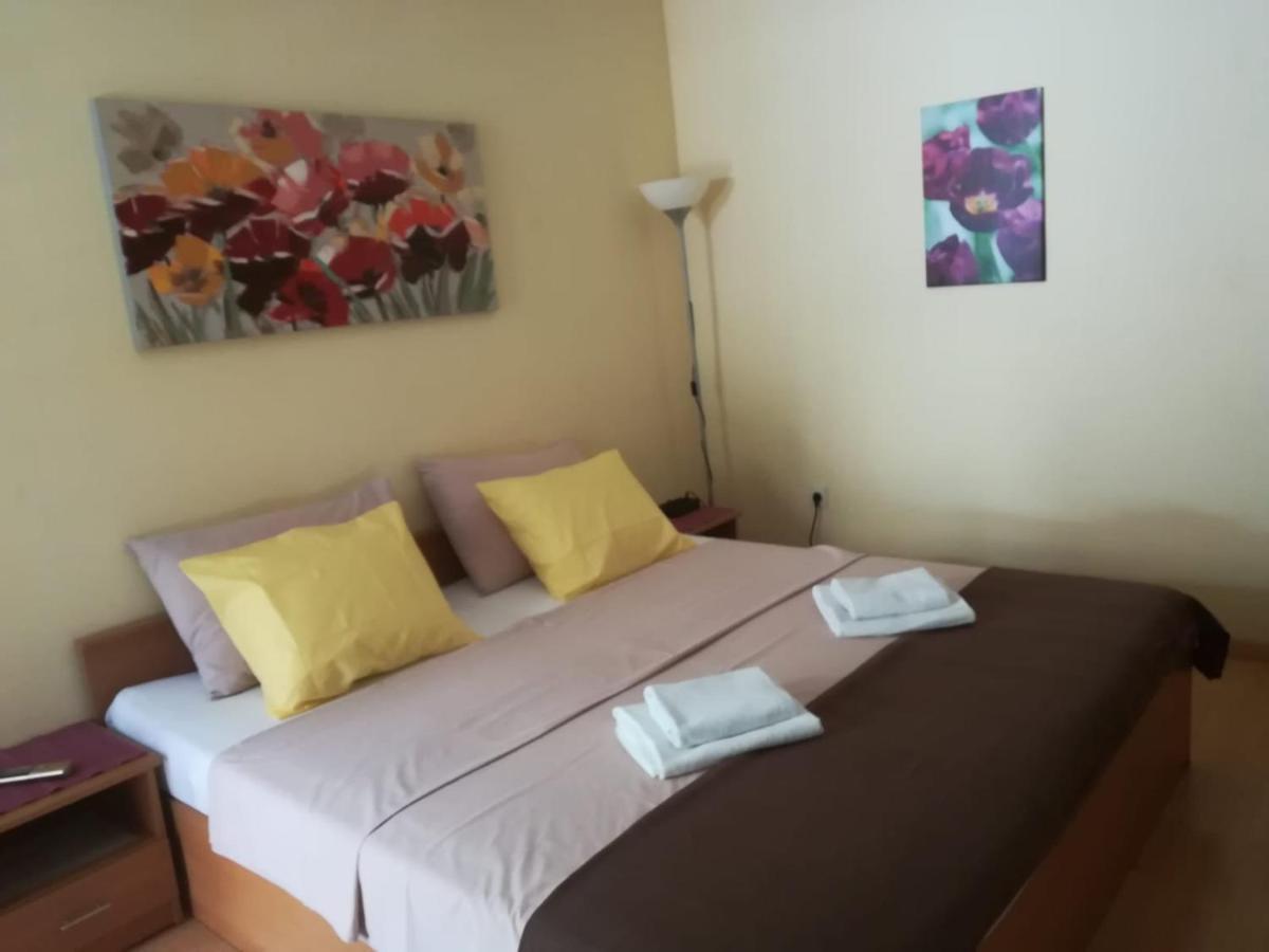 Apartments Veli Losinj Bagian luar foto