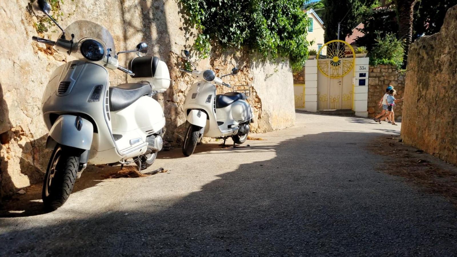 Apartments Veli Losinj Bagian luar foto