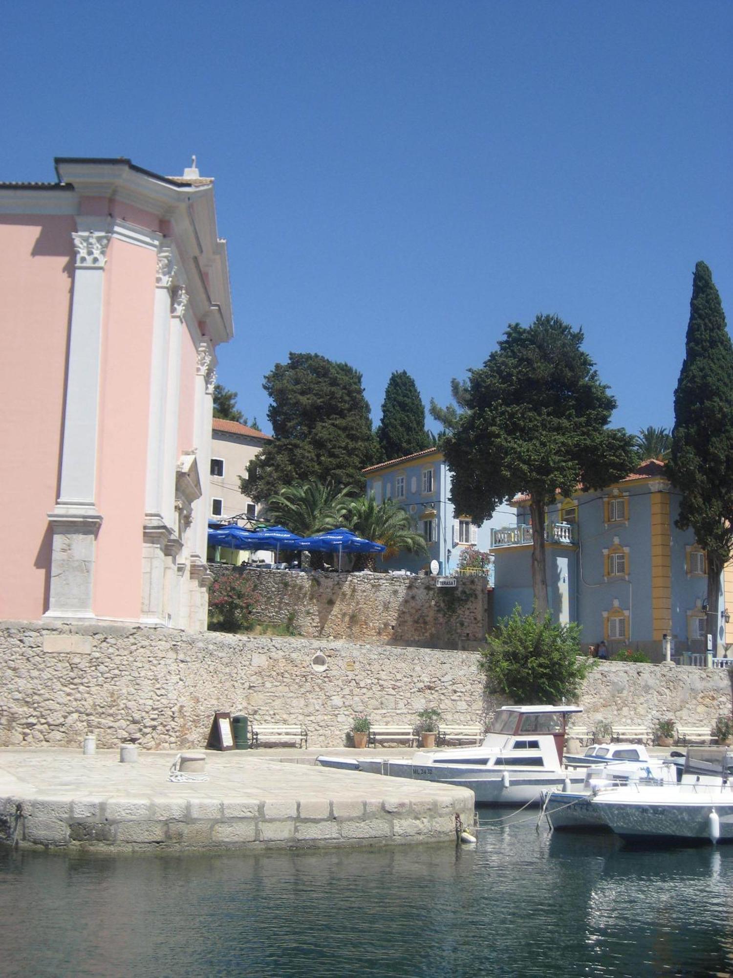 Apartments Veli Losinj Bagian luar foto